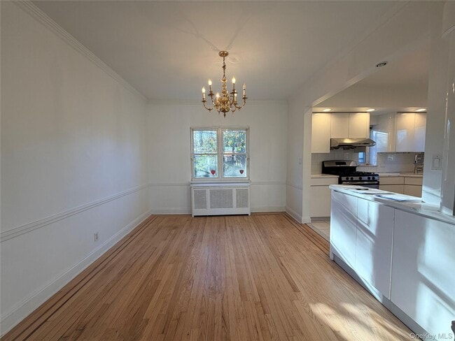 Photo - 76-12 175th St