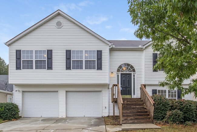 Building Photo - 335 Shadowbrooke Cir SW