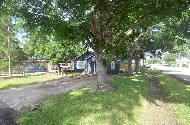 Photo - 1600 5th St