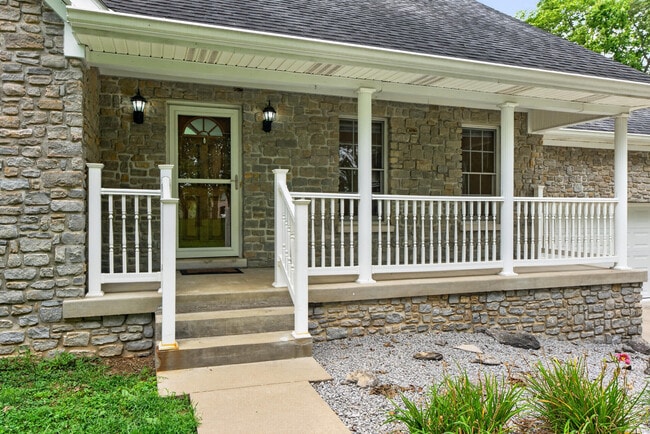 Photo - 133 Foxtail Dr
