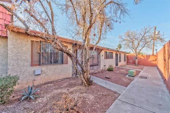 Photo - 3912 Torsby Pl Unidad NA