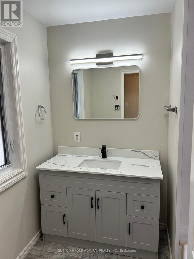 Photo - 166 Kulpin Ave