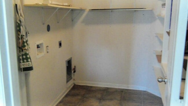 Building Photo - 10219 Riderdale Park Ln Rental