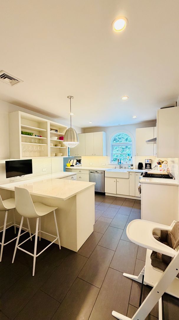 Photo - Elegant 3 Bedroom Tudor with Flexible Living Space