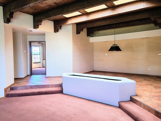Photo - BEAUTIFUL HOME IN A PRIME LOCATION | Showings Coming soon!