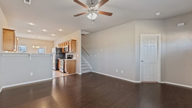 Photo - Spacious 4-Bedroom with Elegant Granite Finishes