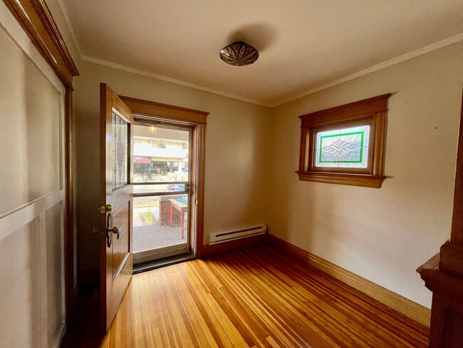 Photo - 1300 Steele St