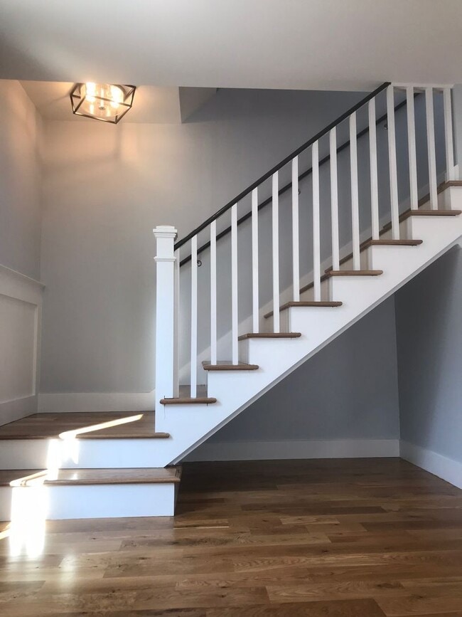 Photo - 52 America St Unidad C