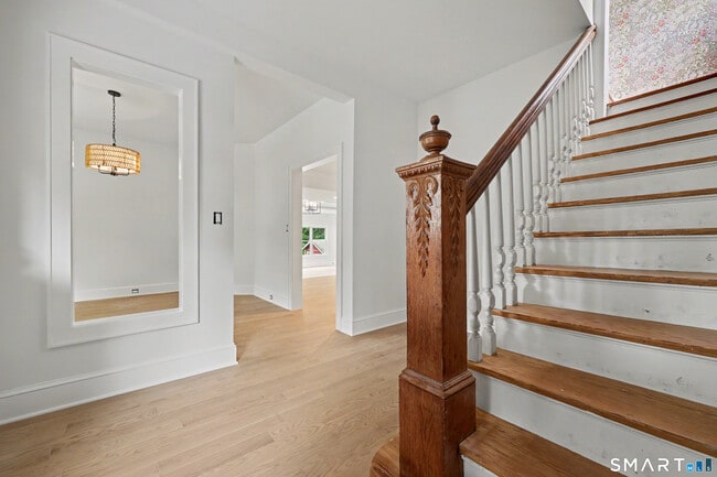 Photo - 15 Shorelands Pl