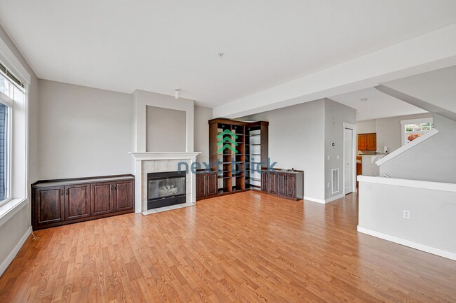 Photo - 3 BED & 3.5 BATH FOR RENT