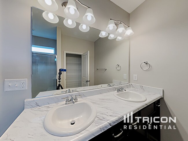 Photo - 346 Crandon Rd