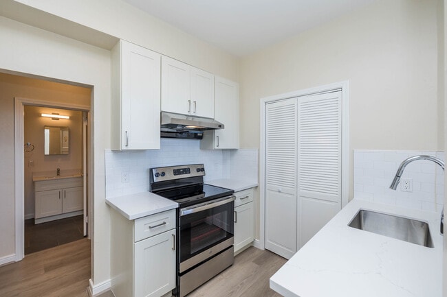 Photo - 491 Crescent