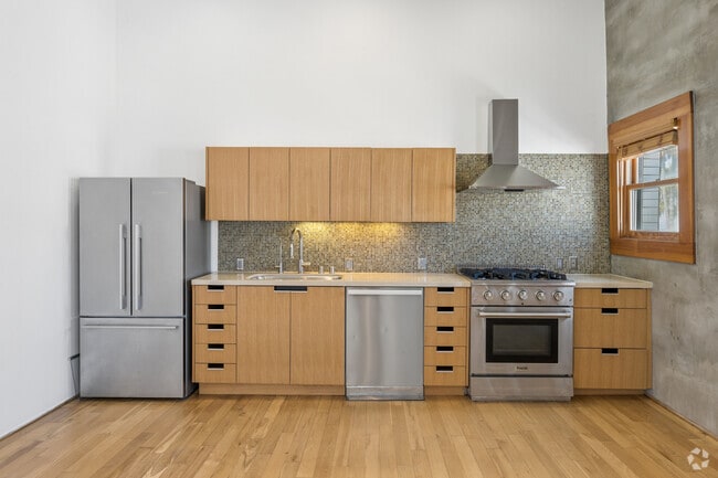 1BR, 1BA - 1000SF - Kitchen