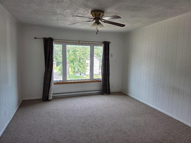Photo - 1209 Gratiot Ave