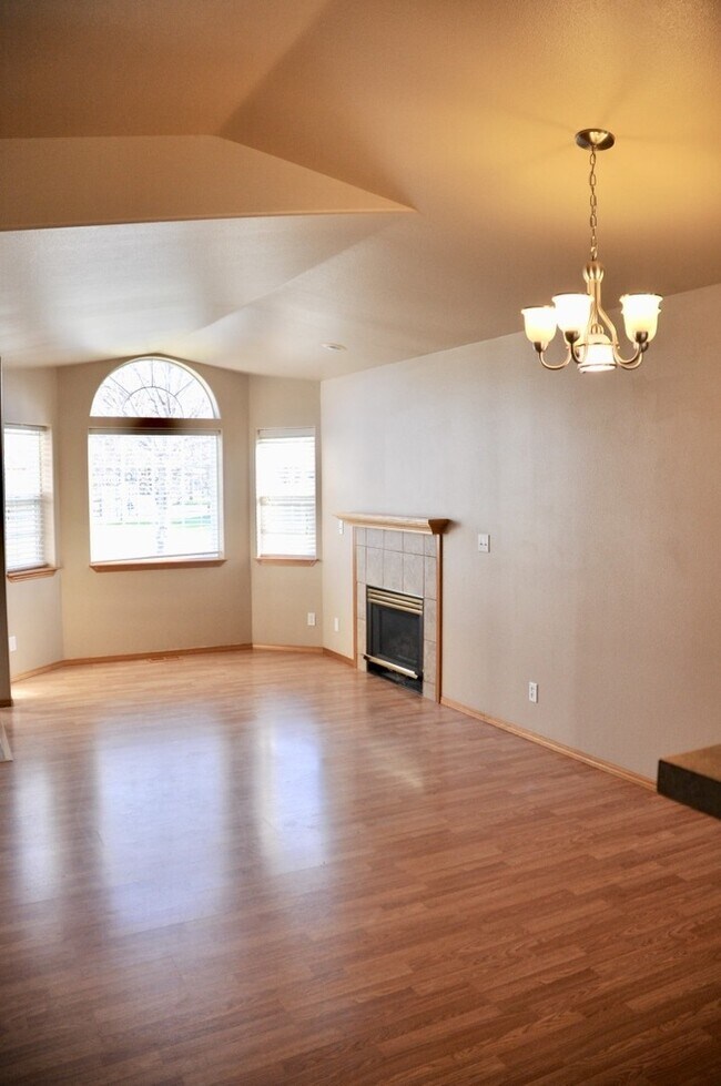 Upgraded Rancher, 3 bed 2 bath, CDA Place House House Rental in Coeur