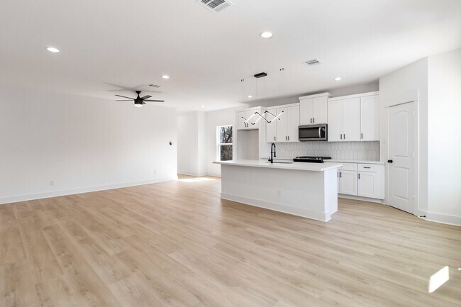 Photo - 4114 Castor St