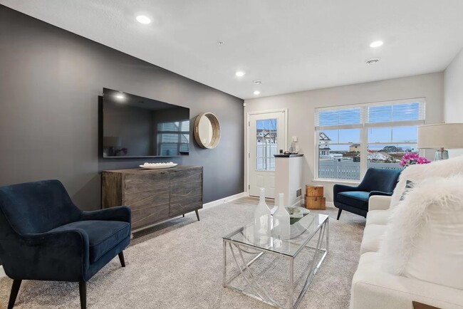 Living room - 5217 Long Pointe Pass