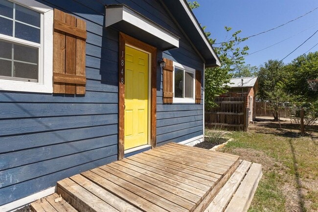 Photo - 1848 W Bridge St