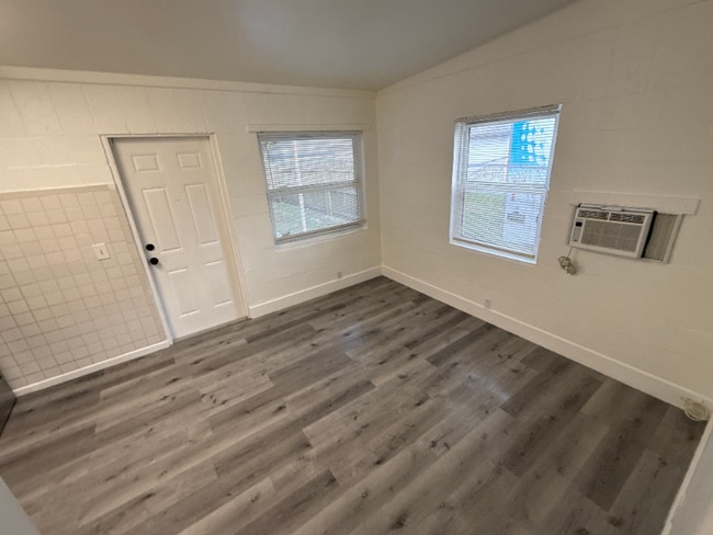 Photo - 320 NE 13th Ave Unidad 04