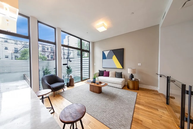 Photo - 237 Devoe St Unit 2