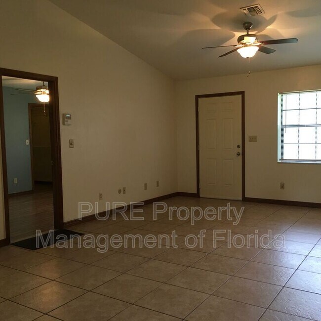 Photo - 3260 NE 45th St