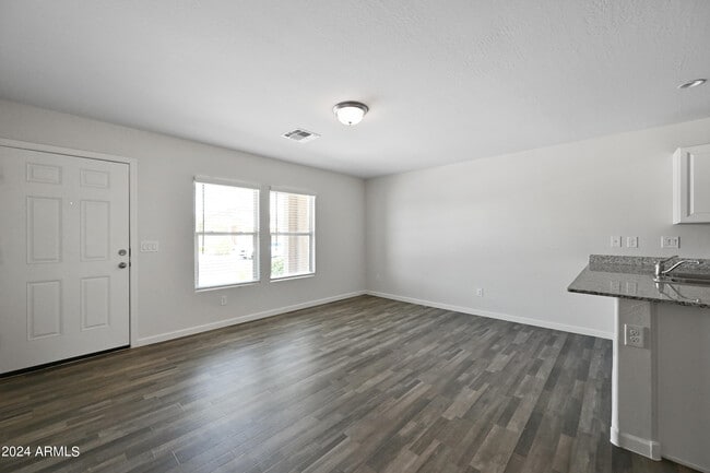 Photo - 183 Impala Pl