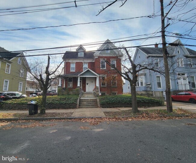 53 E Centre St Rental For Rent in Woodbury, NJ