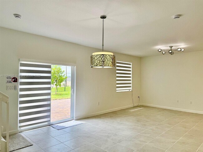 Photo - 2600 SE 25th St