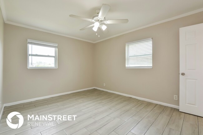 Photo - 2215 Falkner Rd