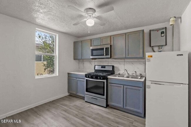 Photo - 613 N Cebada St