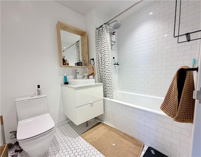 Photo - 651 New York Ave Unidad 307