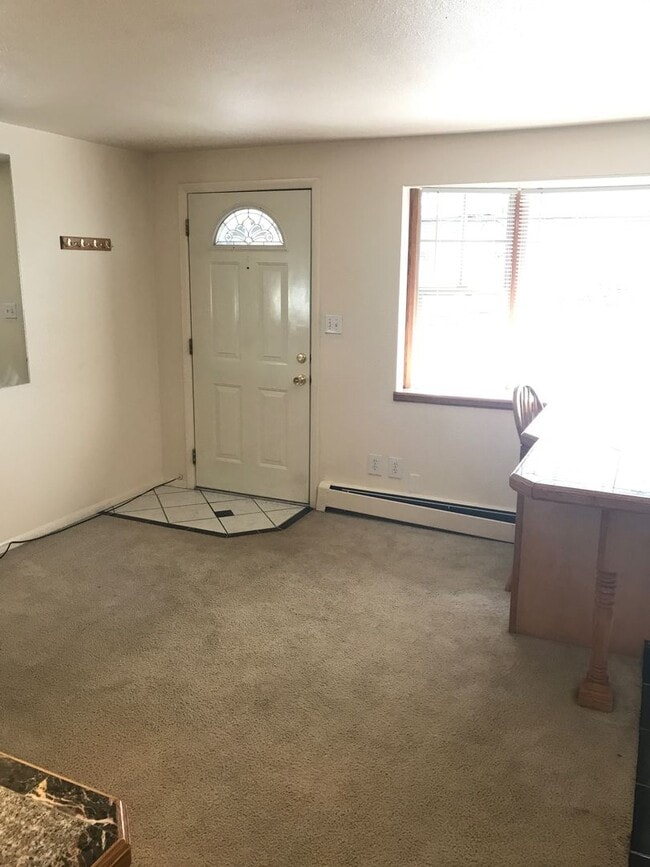 Photo - FIRST FLOOR 1 BD in PERFECT SoBo location ... Unidad 680-111