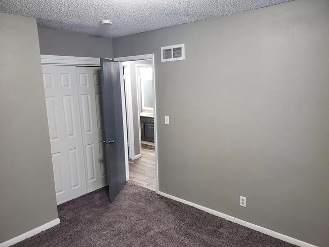 Photo - 6166 SE Hackley Ave