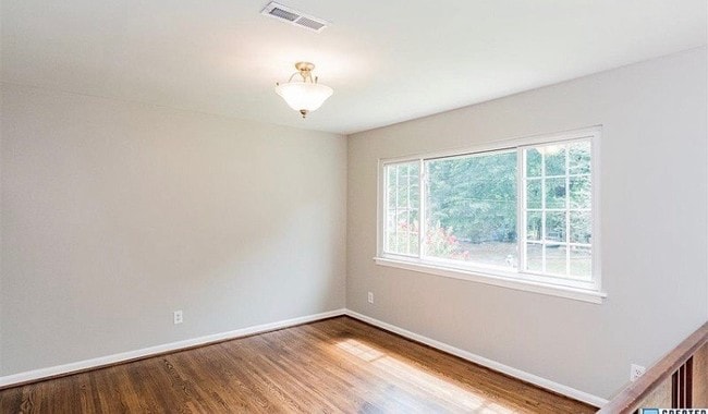 Living Room - 5104 Northumberland Rd