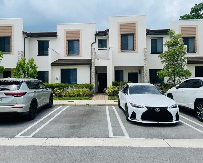 Building Photo - 784 NE 206th Terrace