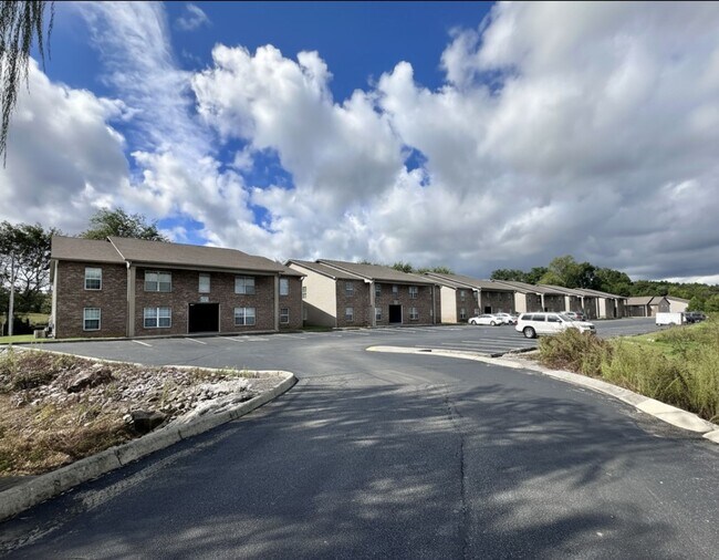 Photo - Pet Friendly 2-Bedroom Apartments in Maryv... Unit 235- Seals