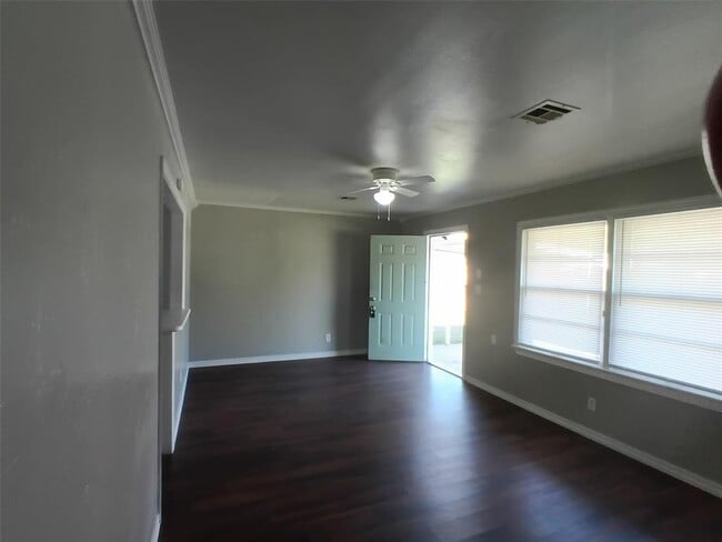 Photo - 1024 S Holly Dr