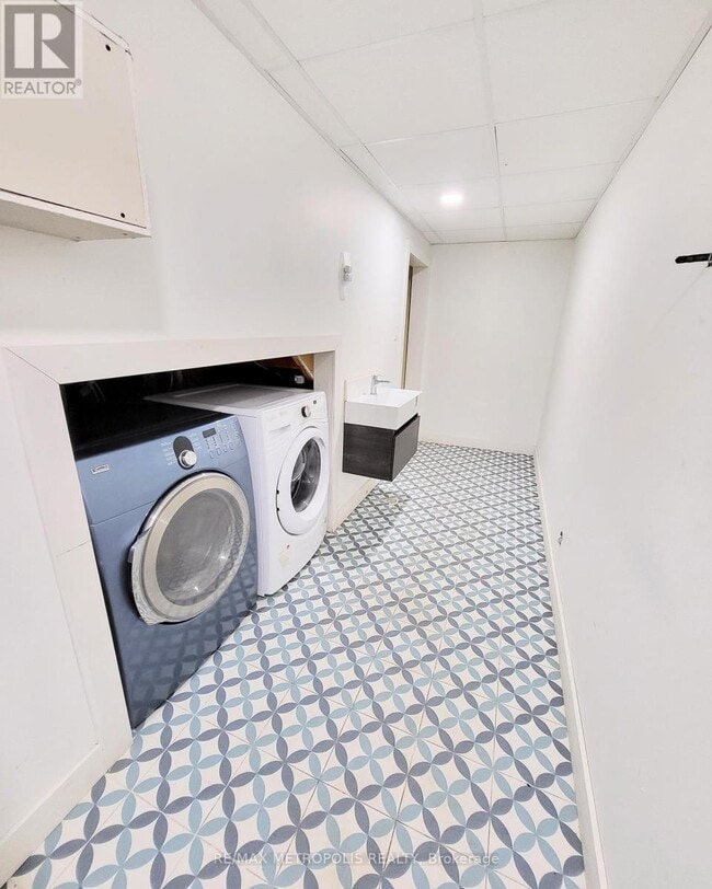 Photo - 72 Felicity Dr