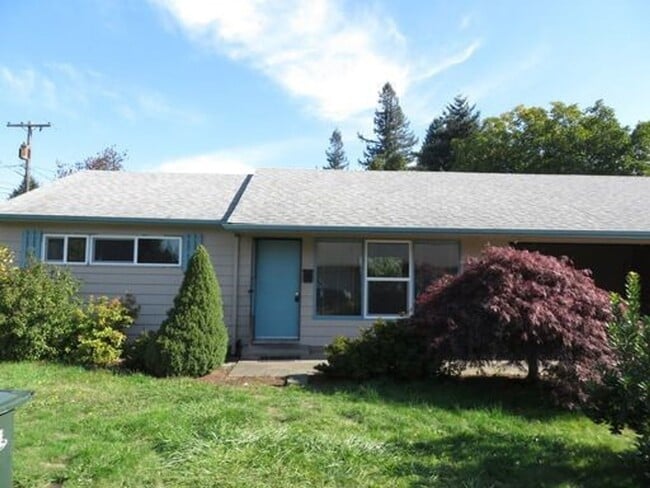 Building Photo - Hayden Bridge Duplex