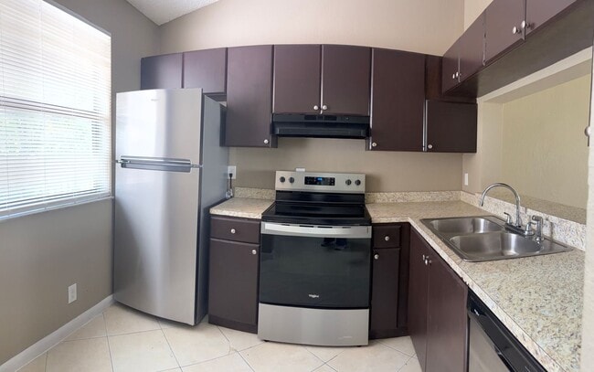 Building Photo - AFFORDABLE 2/2 IN CORAL SPRINGS! Great Location + Amazing Specials! Unit 11583-B2 - Westmount
