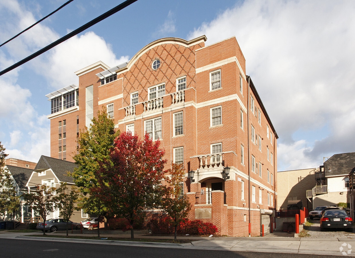 Photo - Crawford House