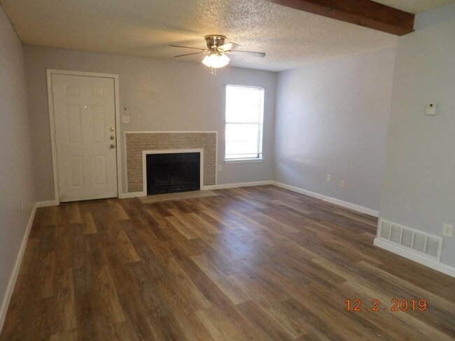 Photo - 910 N 7th St