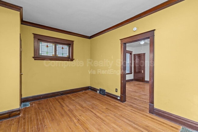 Photo - 5223 Bancroft Ave