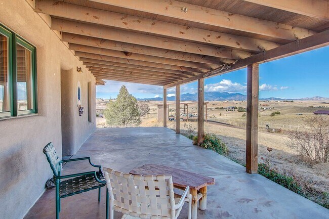 Photo - 31 Deer run in beautiful Sonita with views