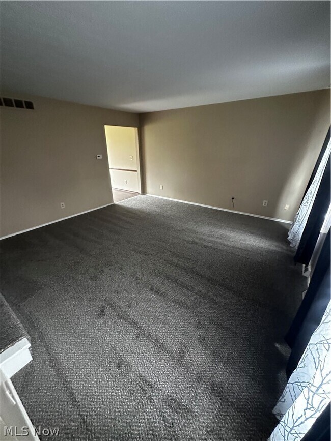 Photo - 3747 Iona Ave