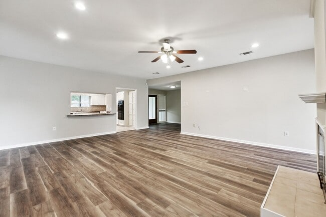 12037 Oak Haven Ave