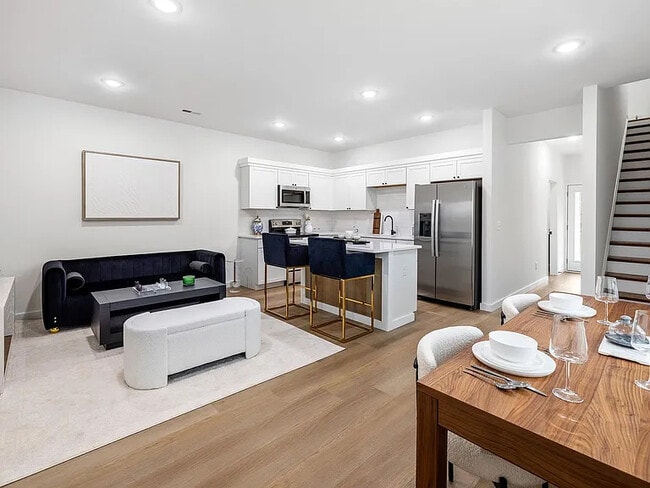 Building Photo - 126 Parris Bridge Rd