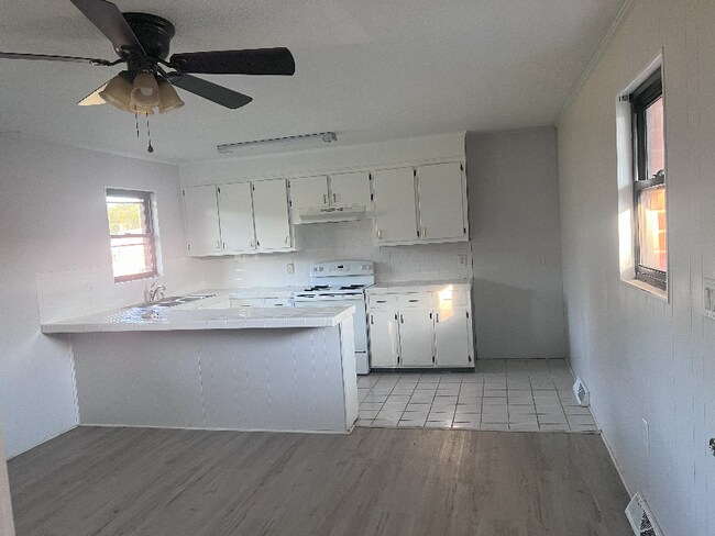 Photo - 56 Railroad St Apartment Unit 8