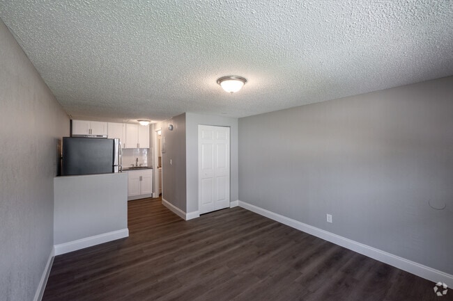 Studio, 1BA - 288SF - Studio - Living Area