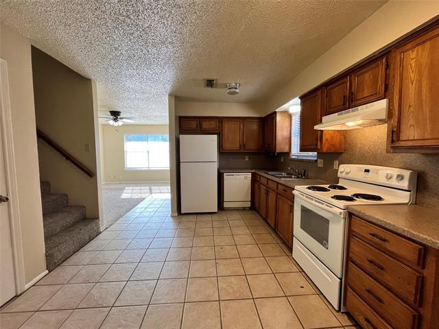 Photo - 524 Strata Dr